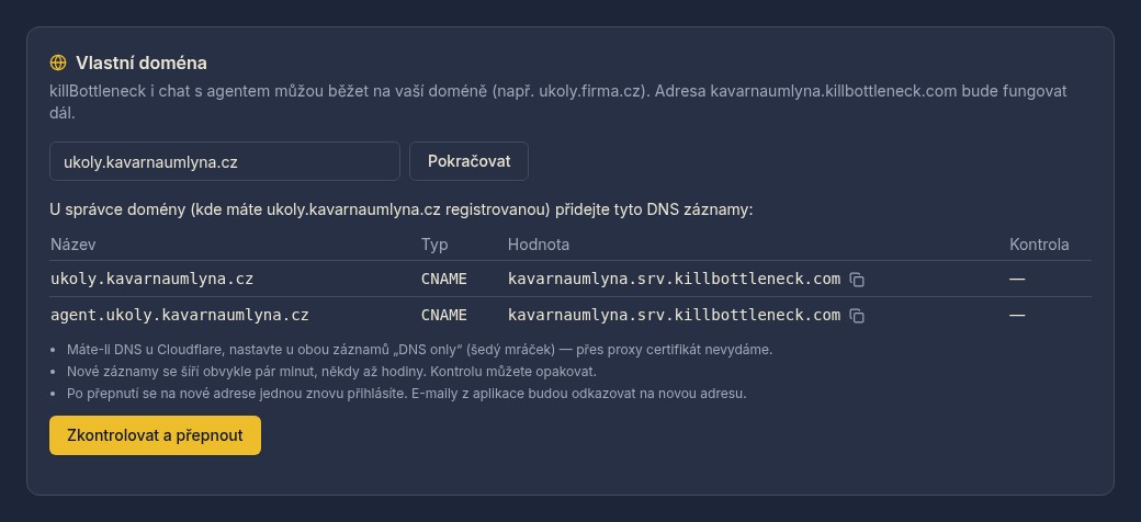 Tabulka dvou DNS záznamů typu CNAME pro ukoly.kavarnaumlyna.cz a agent.ukoly.kavarnaumlyna.cz s ikonkou kopírování a tlačítkem Zkontrolovat a přepnout